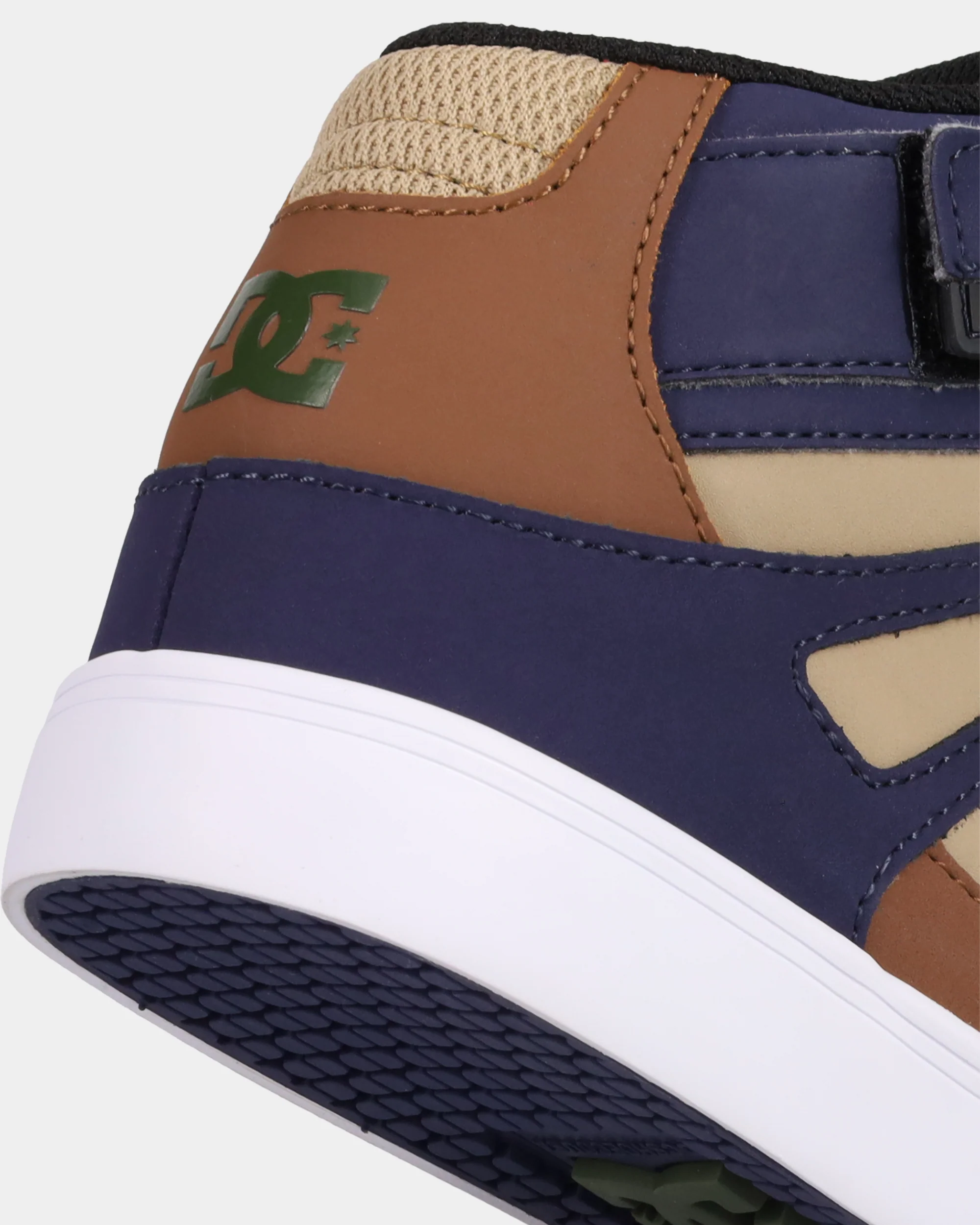 Boys 4-16 Pure High-Top EV Shoes - Image 9